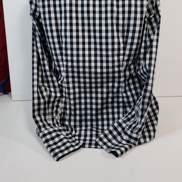 Banana Republic Black & White Plaid Fitted Blouse - Picture 6 of 7